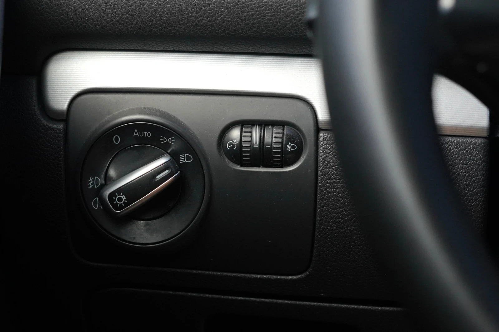 VW Golf 2.0 TDI, снимка 11 - Автомобили и джипове - 55776591