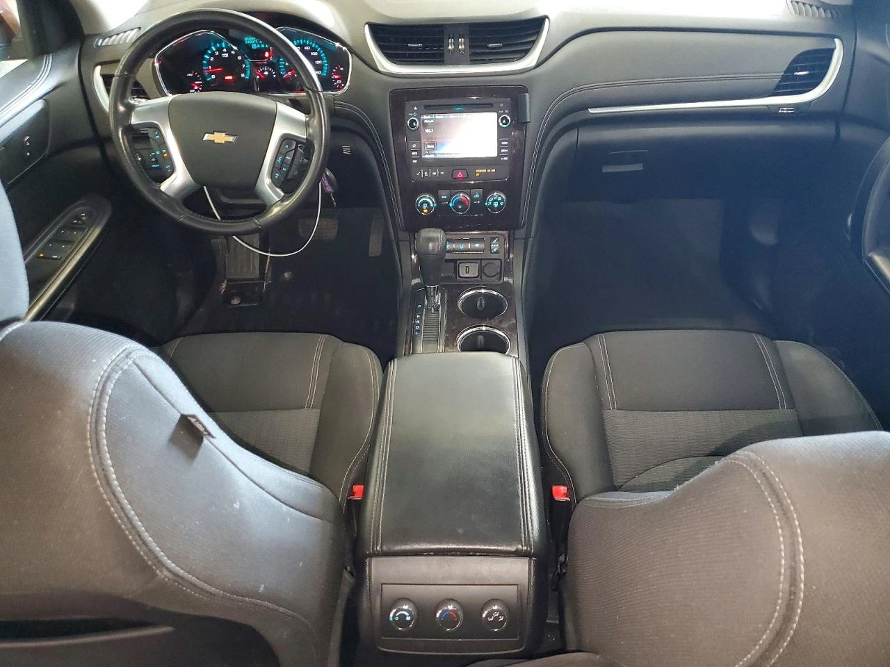 Chevrolet Traverse 3.6l Lt, снимка 8 - Автомобили и джипове - 56024596