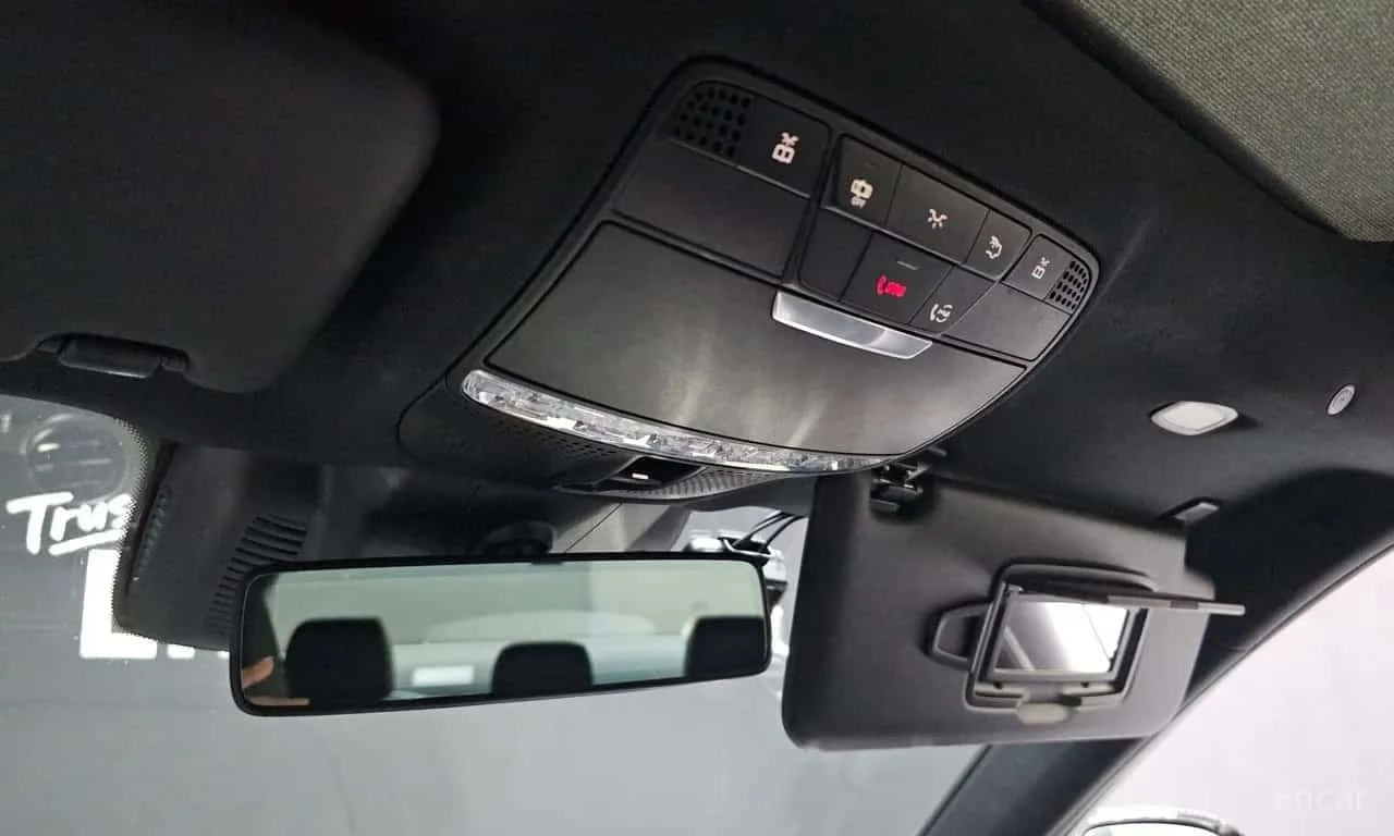 Mercedes-Benz E 350 4MATIC AMG Line/ДИСТРОНИК/360/ПОДГРЕВ/ПАНО/, снимка 17 - Автомобили и джипове - 56165733