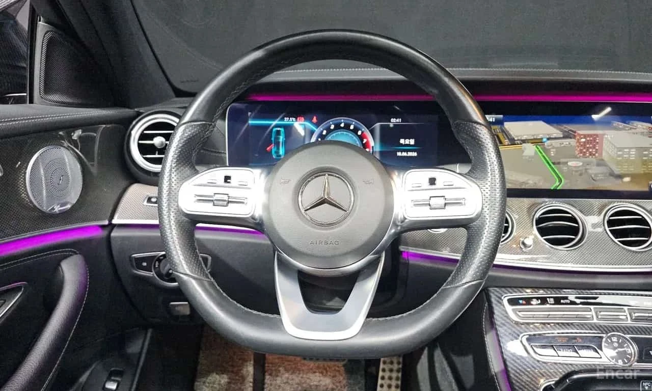 Mercedes-Benz E 350 4MATIC AMG Line/ДИСТРОНИК/360/ПОДГРЕВ/ПАНО/, снимка 11 - Автомобили и джипове - 56165733