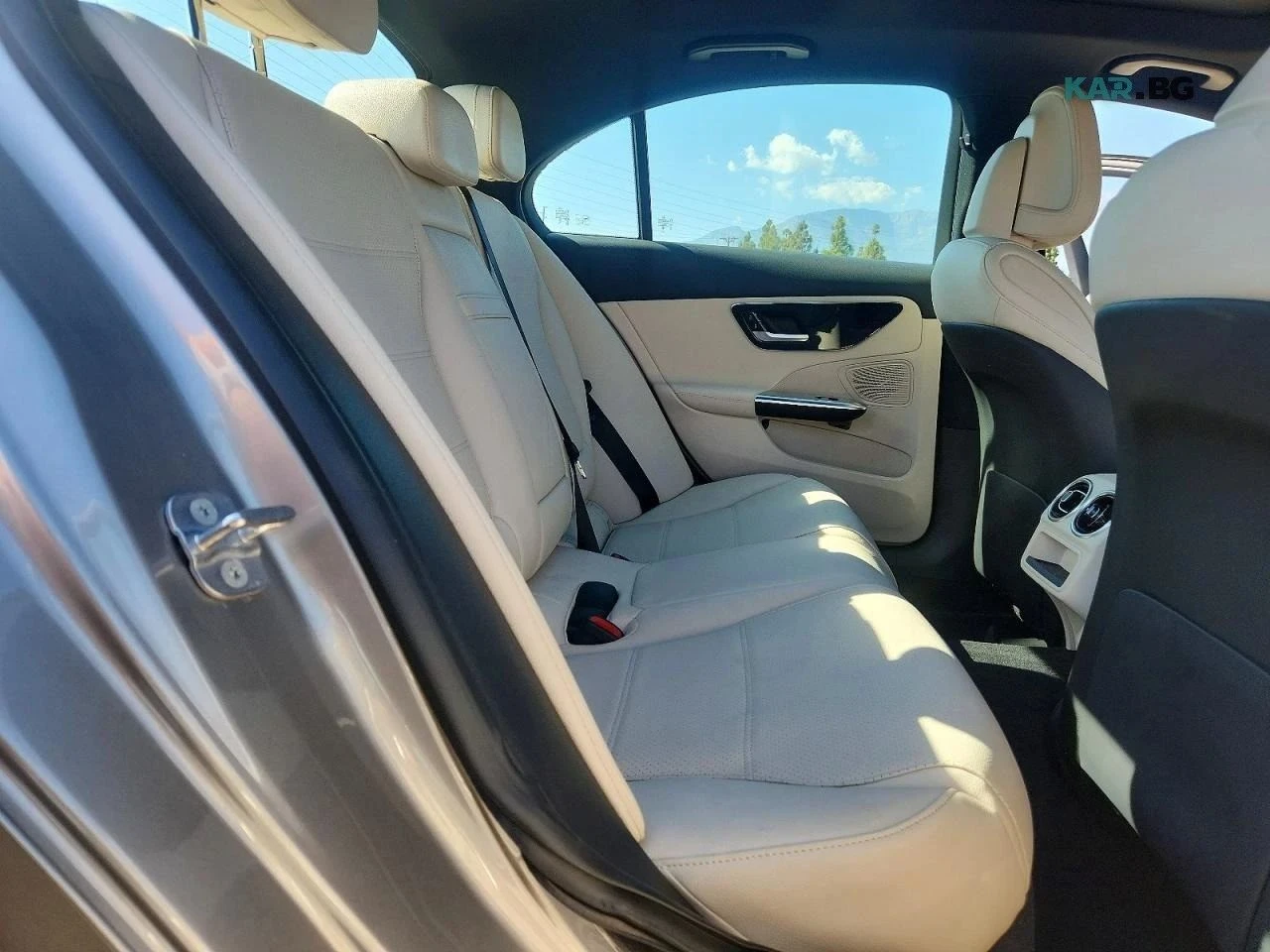 Mercedes-Benz C 300, снимка 10 - Автомобили и джипове - 56716654