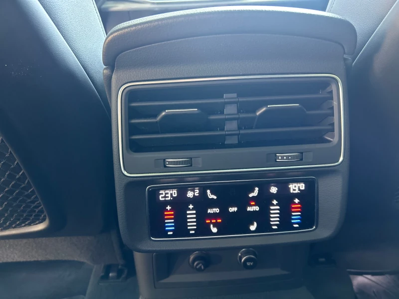 Audi Q7 50TDI* S-Line* MATRIX* H-UP* PANO* ОБДУХВАНЕ* , снимка 16 - Автомобили и джипове - 51646762