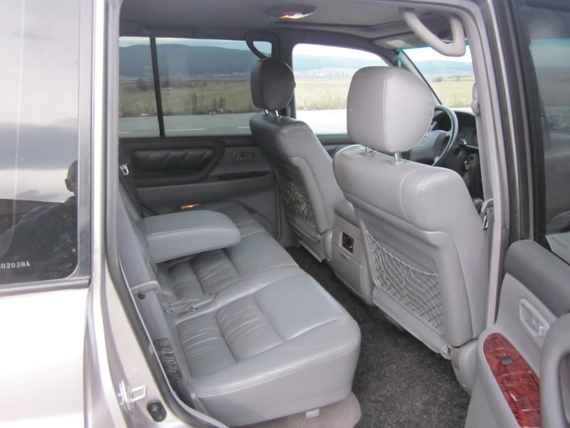 Toyota Land cruiser 100, снимка 5 - Автомобили и джипове - 52537526