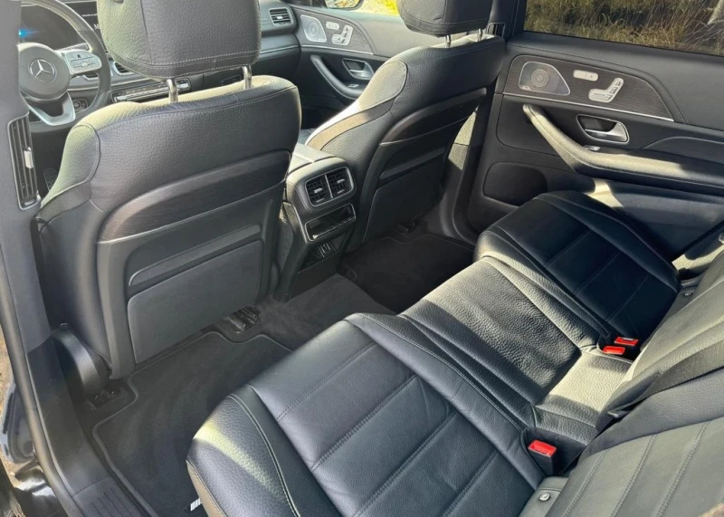 Mercedes-Benz GLS 400 4Matic AMG-Line 7 Seater, снимка 8 - Автомобили и джипове - 52573759