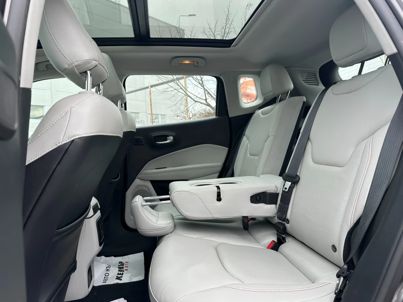 Jeep Compass 2.0d 170 к.с./ГАРАНЦИЯ ОТ КЕНТАВЪР, снимка 9 - Автомобили и джипове - 53040247