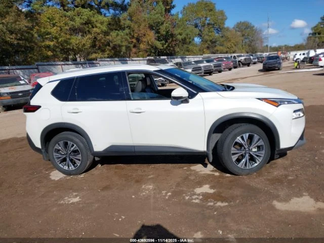 Nissan Rogue SV FWD, снимка 12 - Автомобили и джипове - 53894210