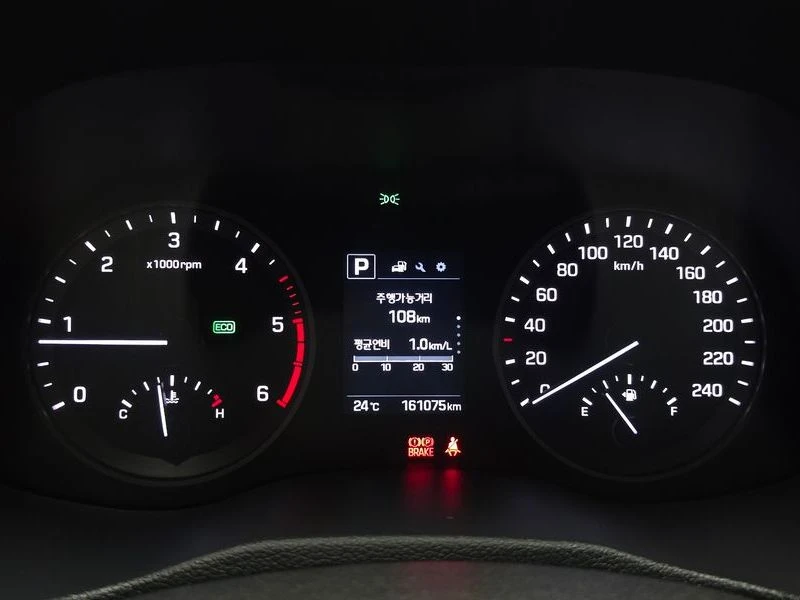 Hyundai Tucson Diesel 2.0 2WD| 184к.с., снимка 8 - Автомобили и джипове - 55941151