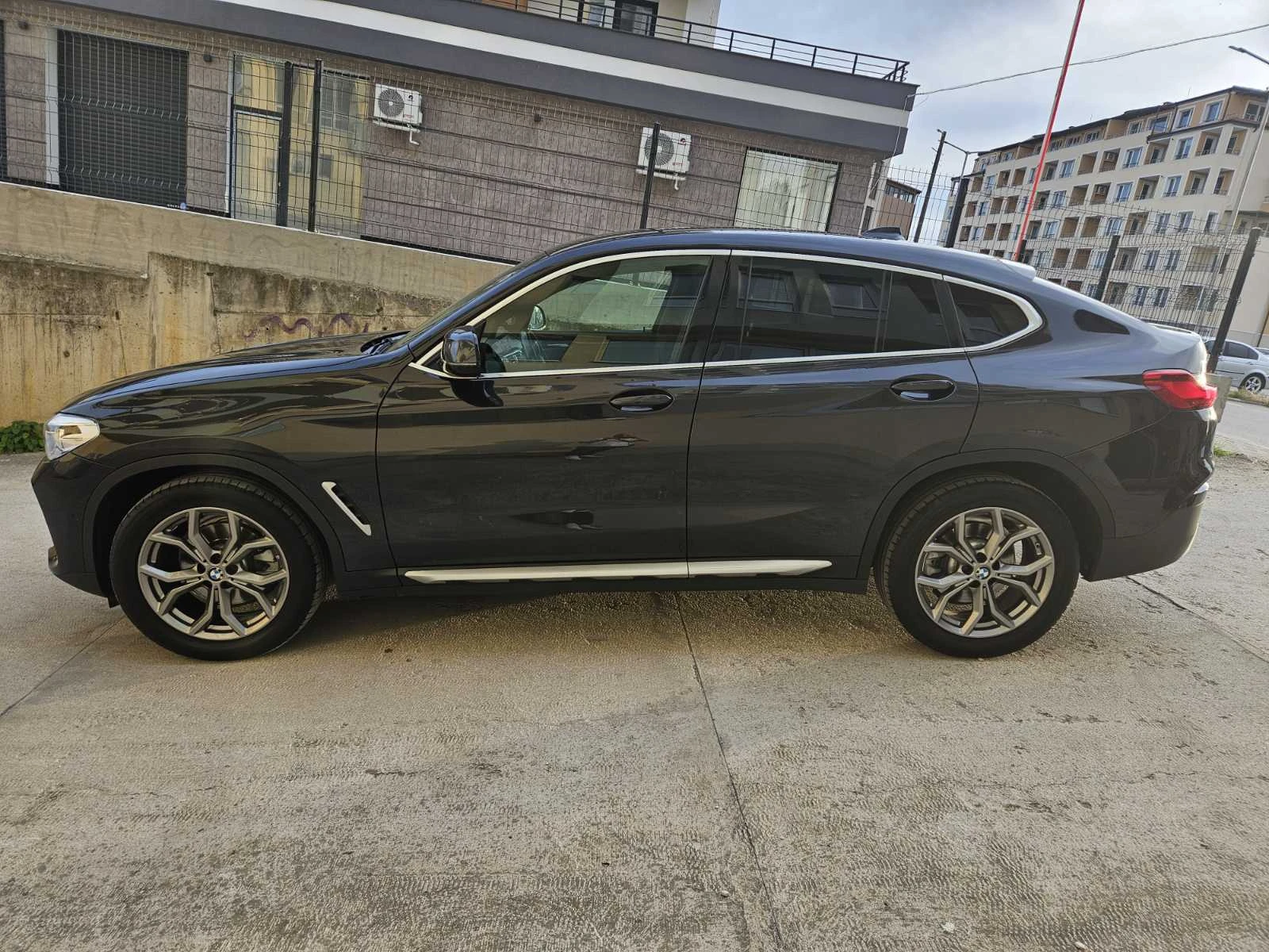 BMW X4 X DRIVE 20 D - изображение 3