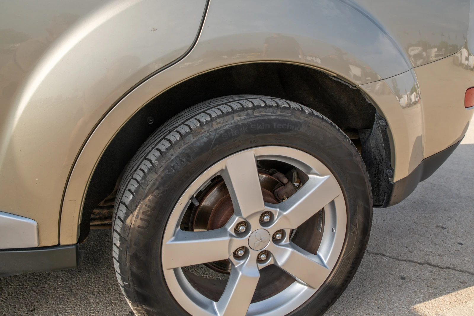 Mitsubishi Outlander, снимка 5 - Автомобили и джипове - 55826571