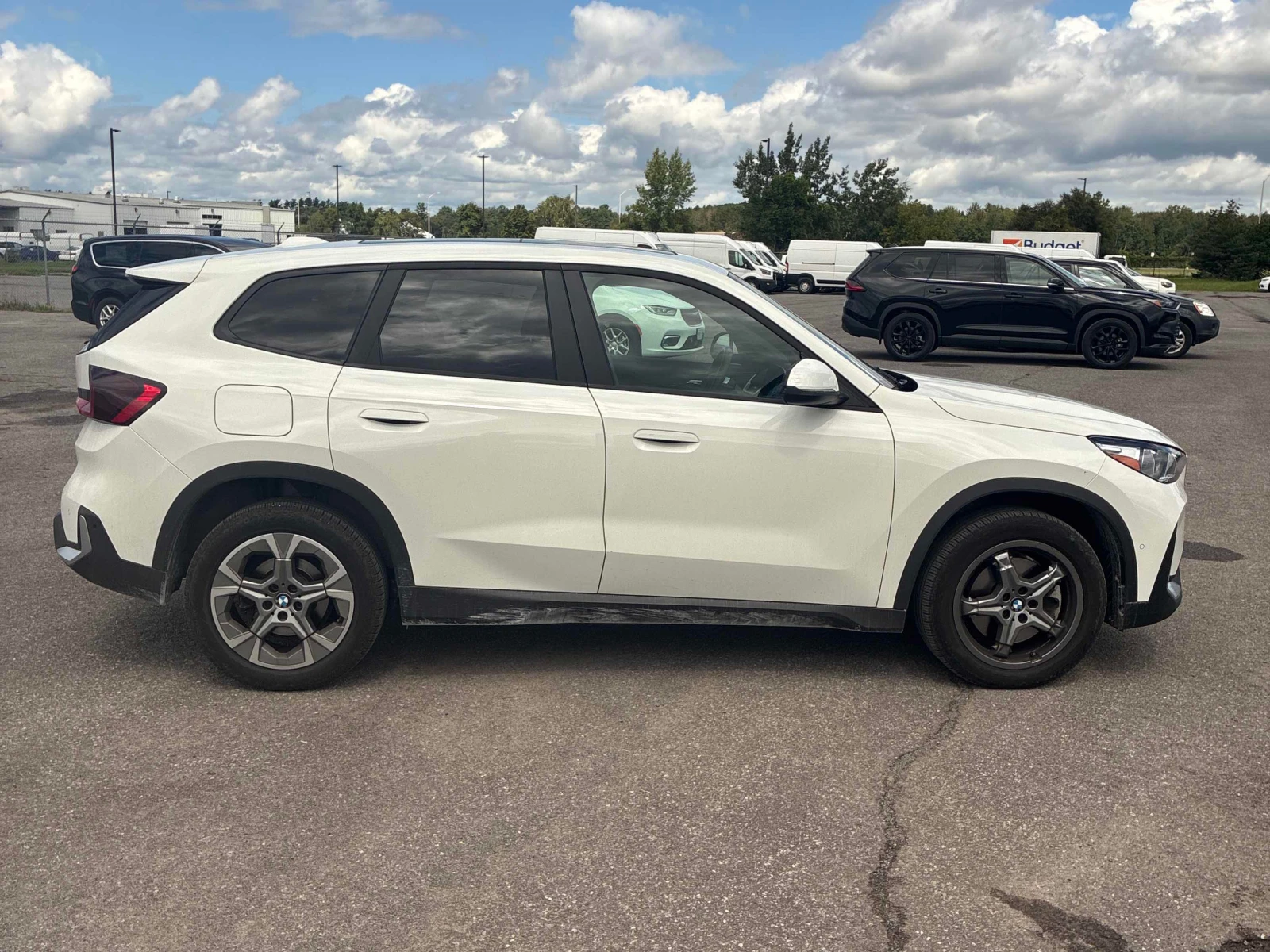 BMW X1 * xDrive28i * CARFAX * БЕЗ ПЪРВОНАЧАЛНА ВНОСКА, снимка 3 - Автомобили и джипове - 56056580