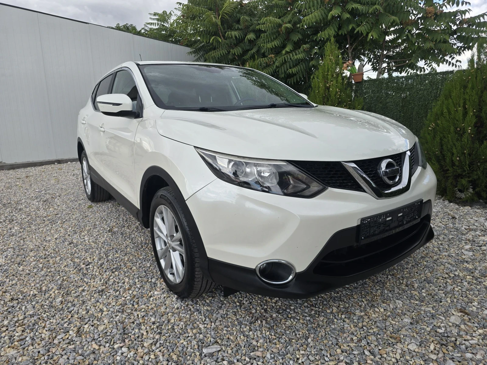 Nissan Qashqai 1.6CDTI Navi, снимка 2 - Автомобили и джипове - 56218766