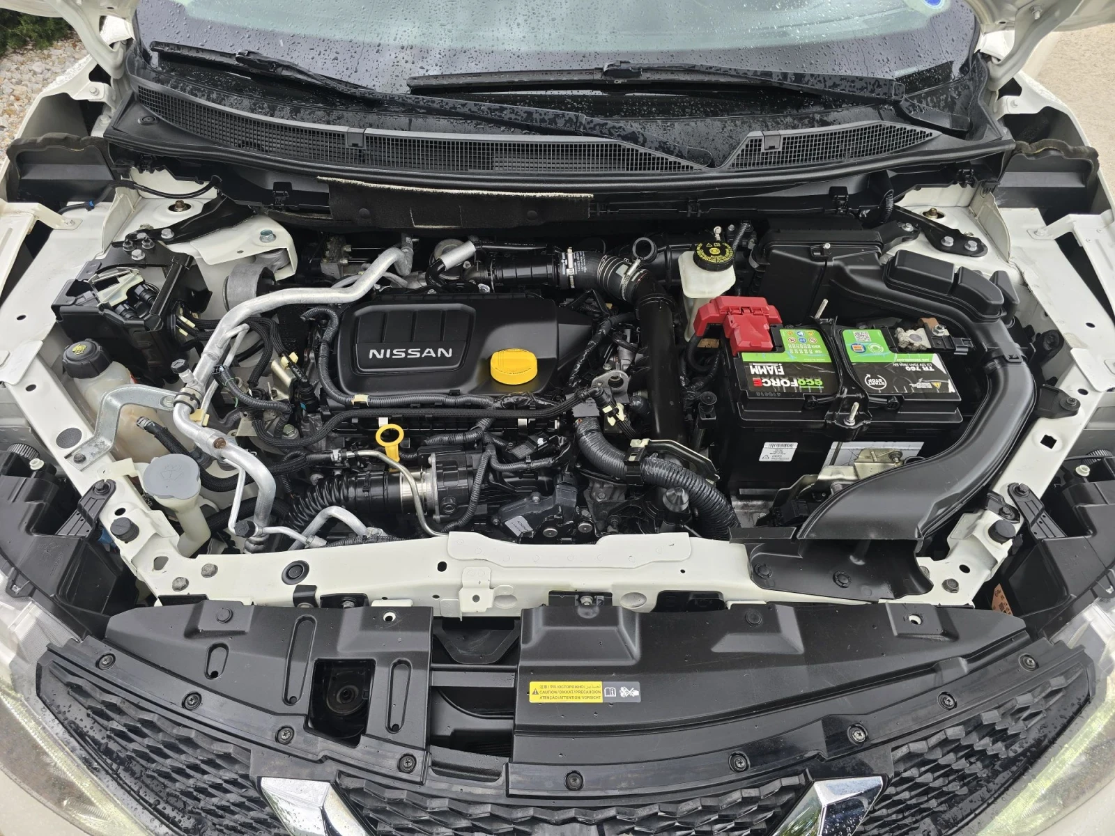 Nissan Qashqai 1.6CDTI Navi, снимка 13 - Автомобили и джипове - 56218766