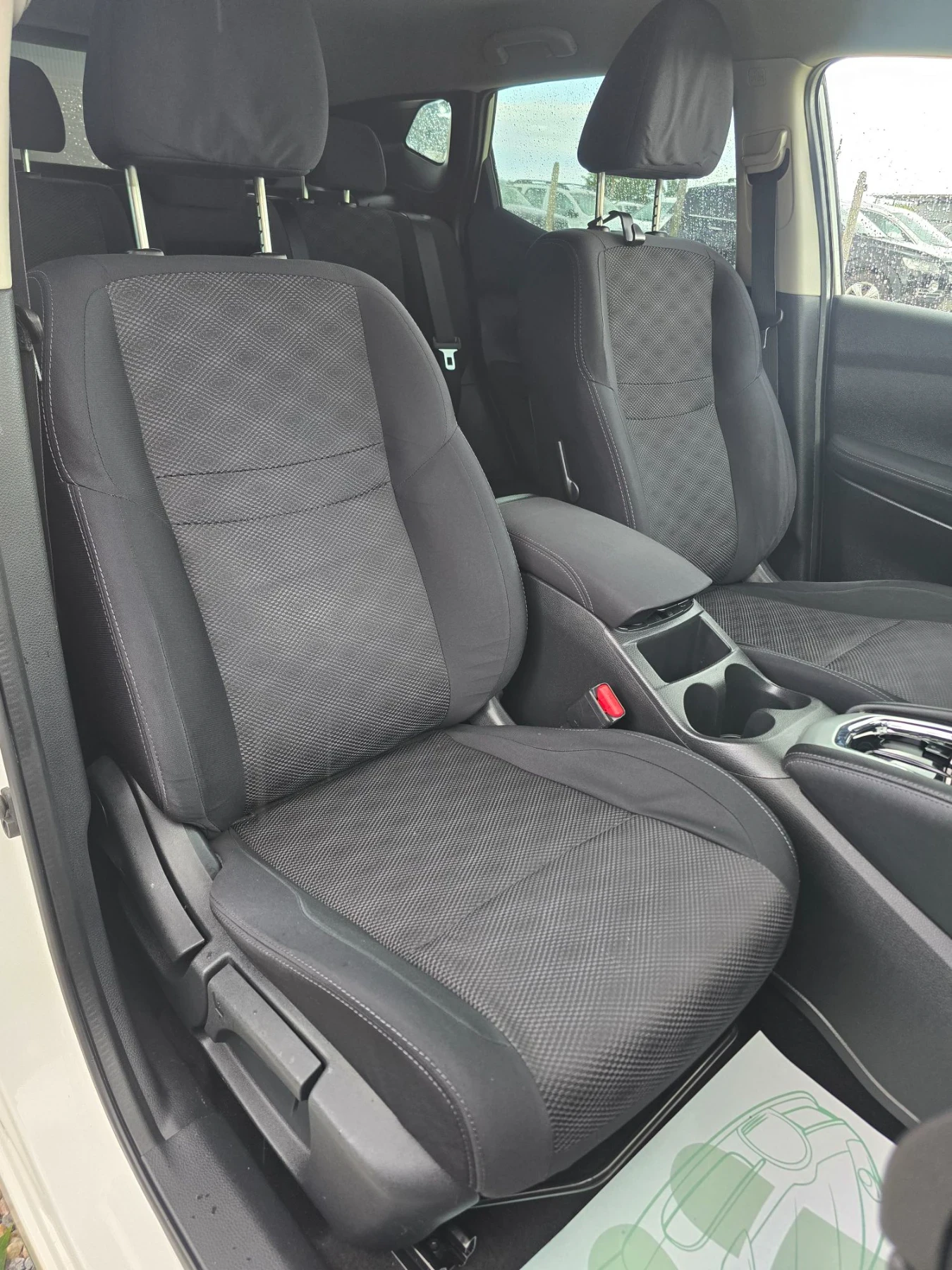 Nissan Qashqai 1.6CDTI Navi, снимка 12 - Автомобили и джипове - 56218766
