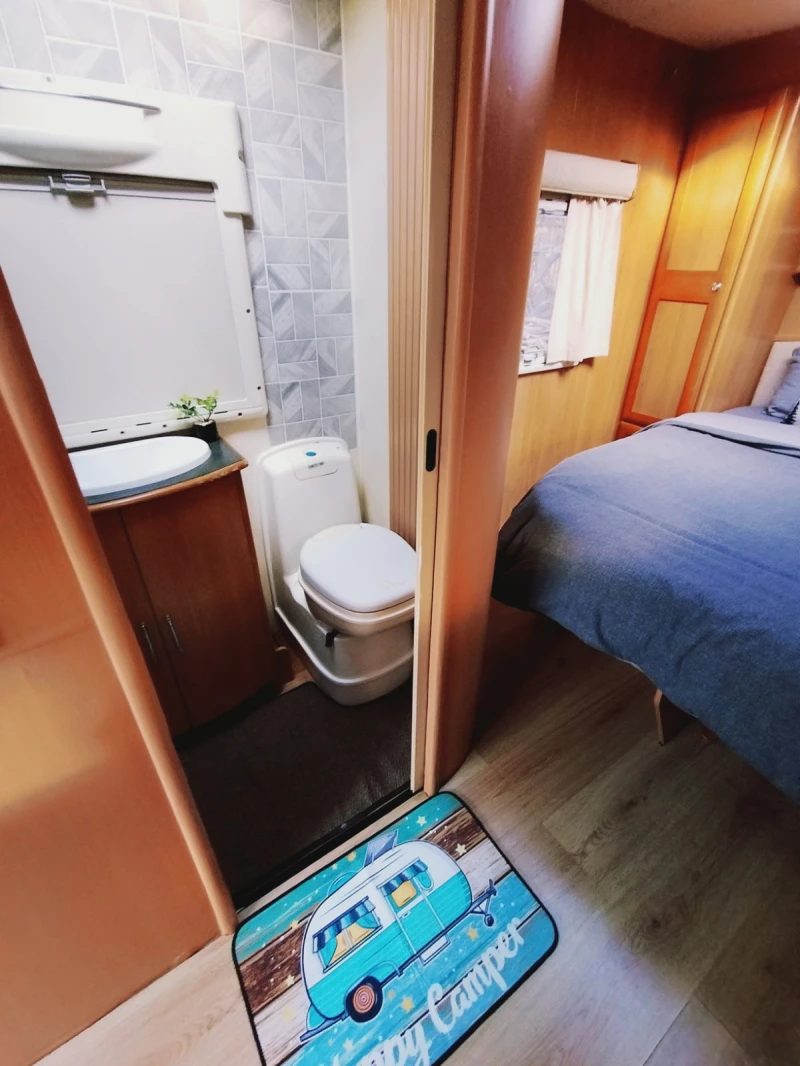 Каравана Compas 550, снимка 11 - Каравани и кемпери - 52641231