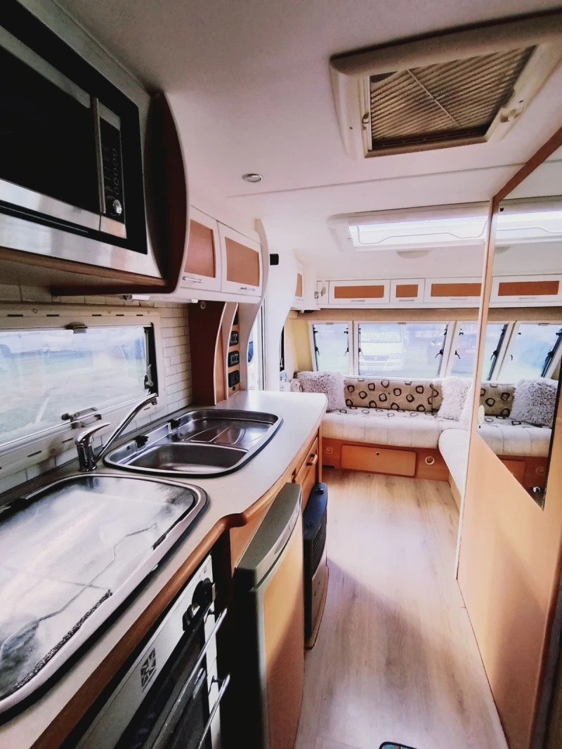 Каравана Compas 550, снимка 5 - Каравани и кемпери - 52641231