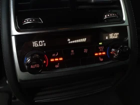 BMW 750  i ///M Black  Head up, Soft close, снимка 9
