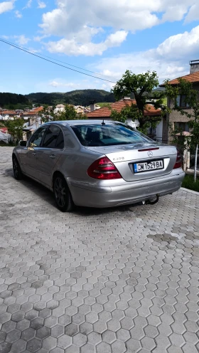 Mercedes-Benz E 270, снимка 3