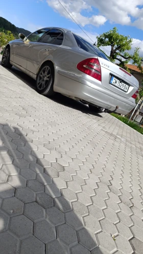 Mercedes-Benz E 270, снимка 16