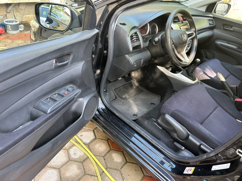 Honda City 1.3I  99кс , снимка 7 - Автомобили и джипове - 45436135