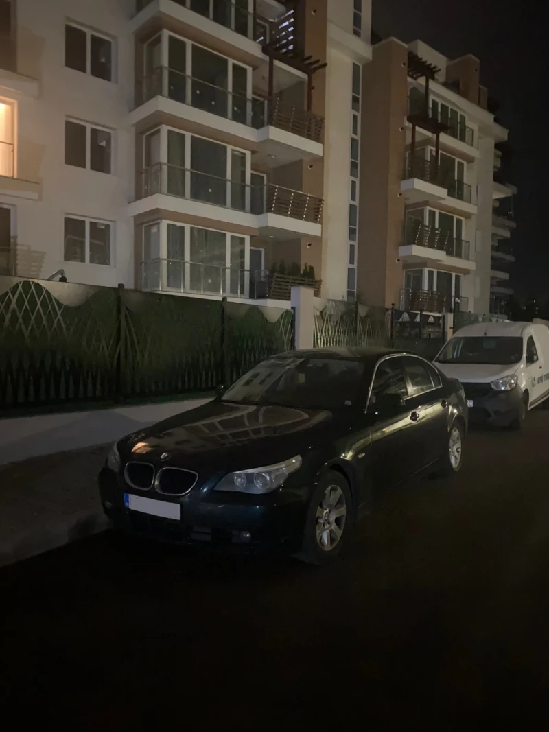 BMW 525, снимка 1 - Автомобили и джипове - 48550531