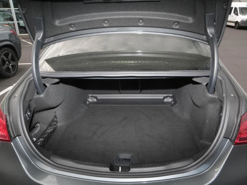 Mercedes-Benz C 220 AMG/200HP/NIGHT/CAM/MEMORY/NAVI/KLESS/TSR/422v, снимка 5 - Автомобили и джипове - 50286815