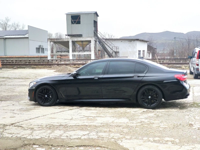 BMW 750  i ///M Black, снимка 5 - Автомобили и джипове - 52099093