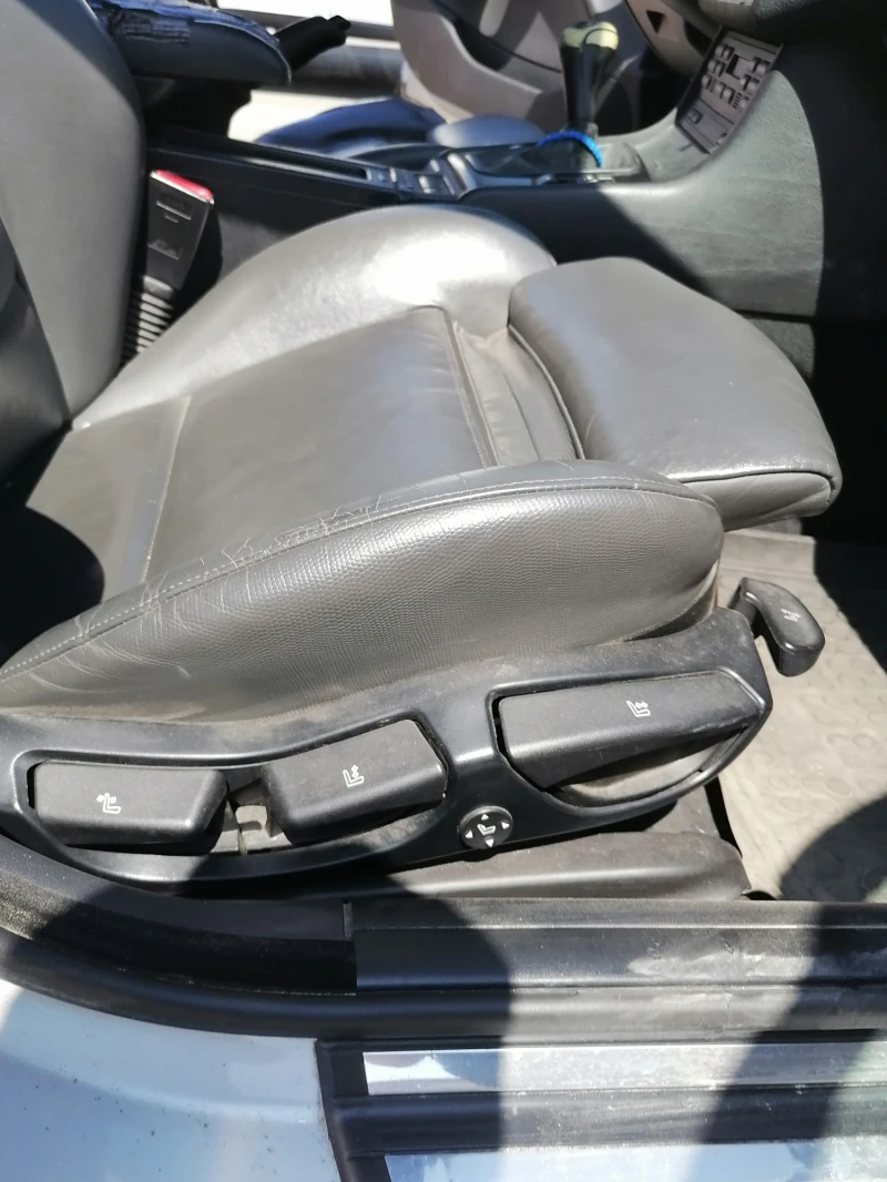 BMW 320, снимка 12 - Автомобили и джипове - 51179292