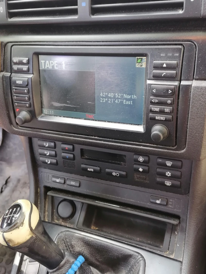 BMW 320, снимка 6 - Автомобили и джипове - 51179292