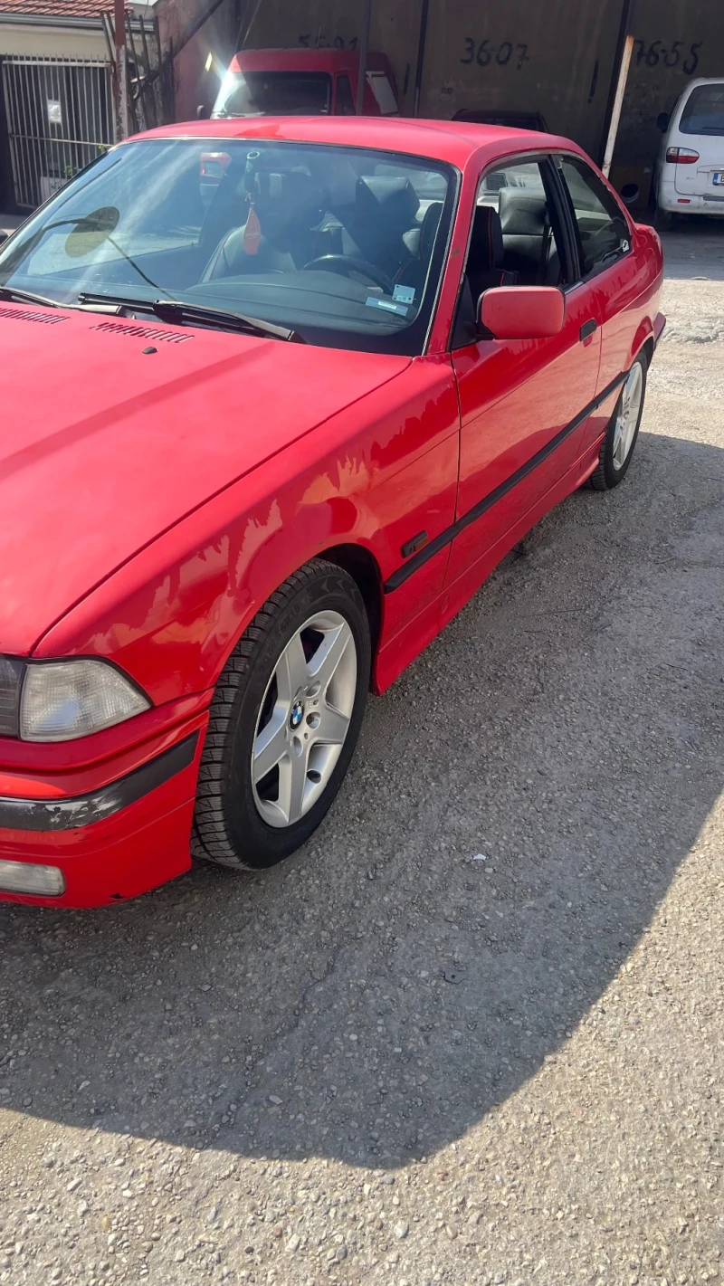 BMW 318 1.8 IS, снимка 2 - Автомобили и джипове - 51867501