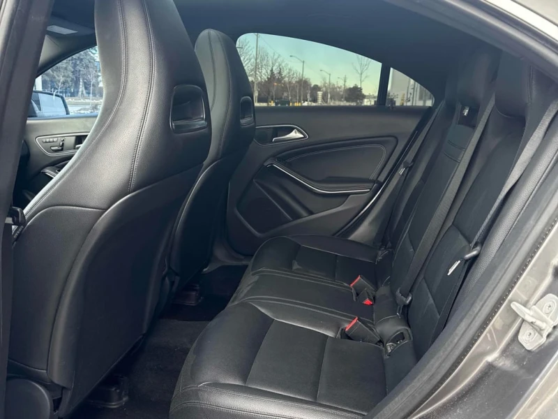 Mercedes-Benz CLA 250 * CARFAX * БЕЗ ПЪРВОНАЧАЛНА ВНОСКА, снимка 11 - Автомобили и джипове - 52903631