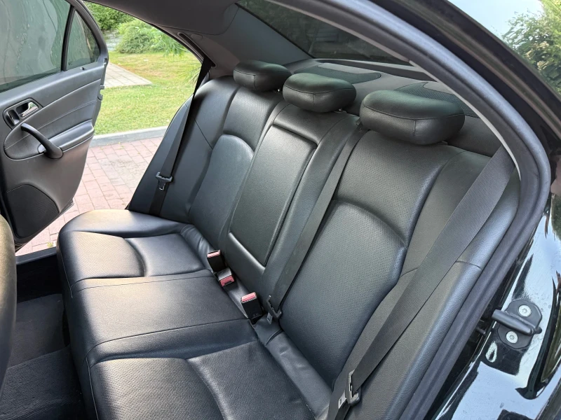 Mercedes-Benz C 220, снимка 12 - Автомобили и джипове - 53183617