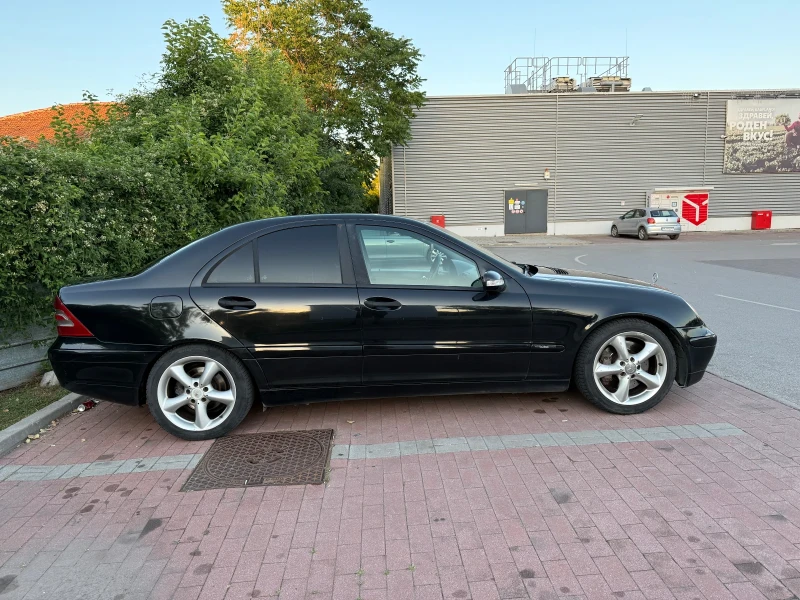 Mercedes-Benz C 220, снимка 2 - Автомобили и джипове - 53183617