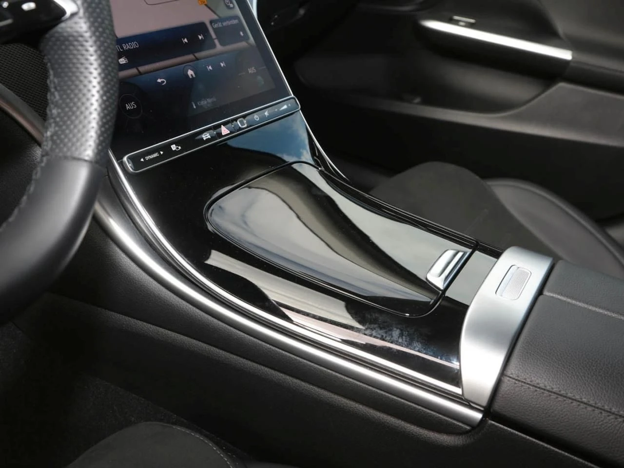 Mercedes-Benz C 220 AMG/200HP/NIGHT/CAM/MEMORY/NAVI/KLESS/TSR/422v | Mobile.bg   15