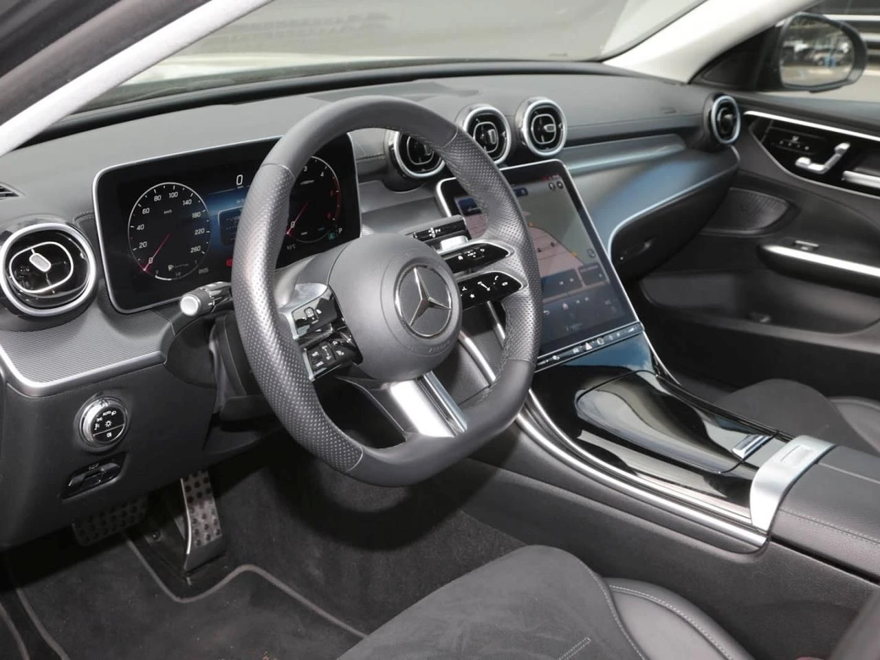 Mercedes-Benz C 220 AMG/200HP/NIGHT/CAM/MEMORY/NAVI/KLESS/TSR/422v - изображение 7