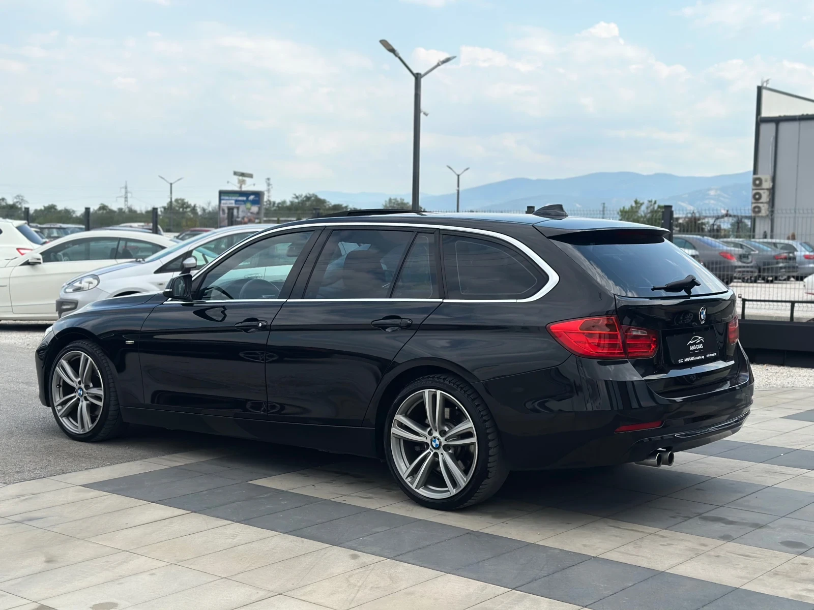 BMW 330 * Luxury* ПАНОРАМА* СЕРВИЗНА ИСТОРИЯ*  - изображение 4