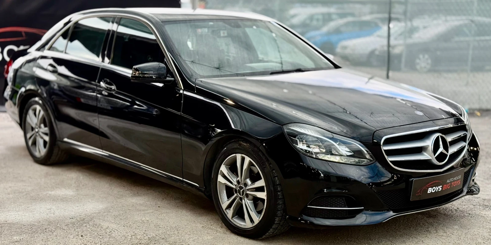 Mercedes-Benz E 220 Facelift* Седан* Автомат* Щори* Уникат* Лизинг*  - изображение 3