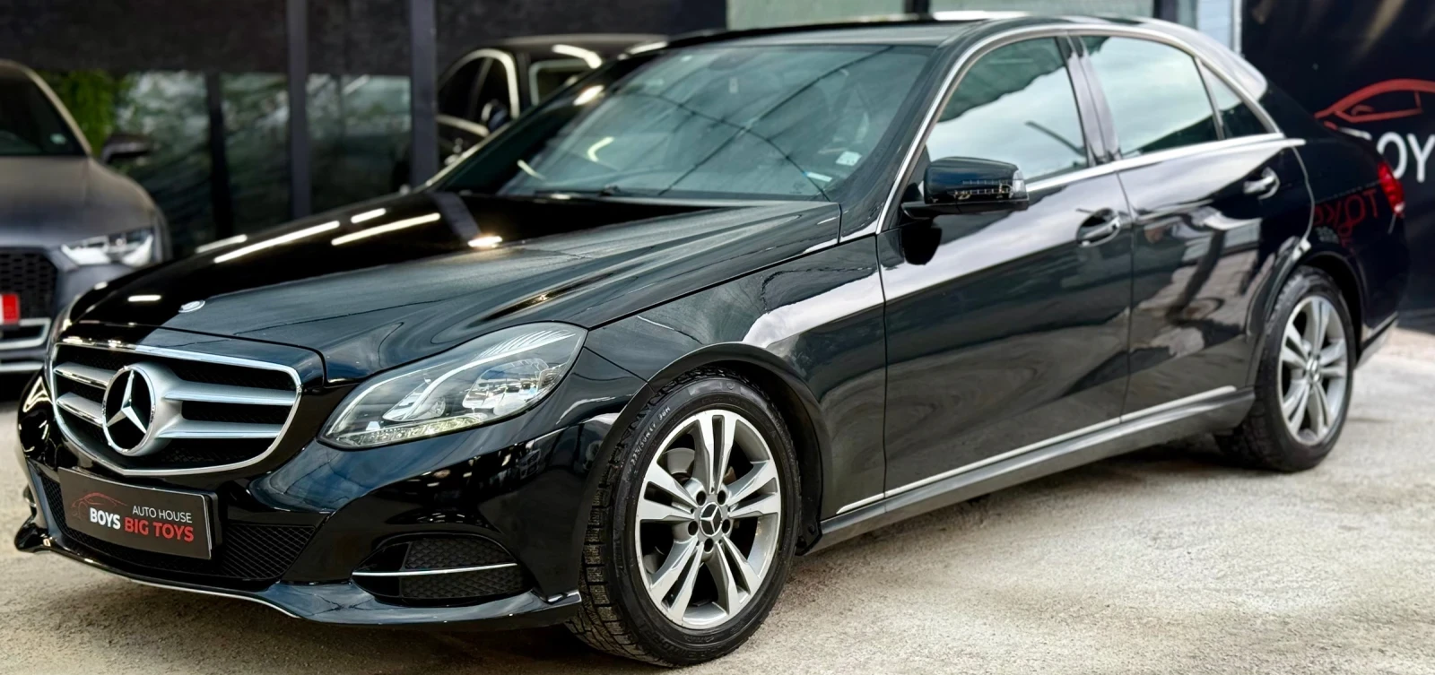 Mercedes-Benz E 220 Facelift* Седан* Автомат* Щори* Уникат* Лизинг*  - изображение 7