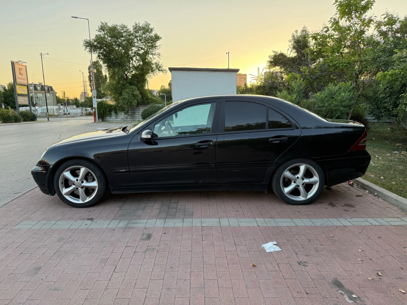 Mercedes-Benz C 220  - изображение 7