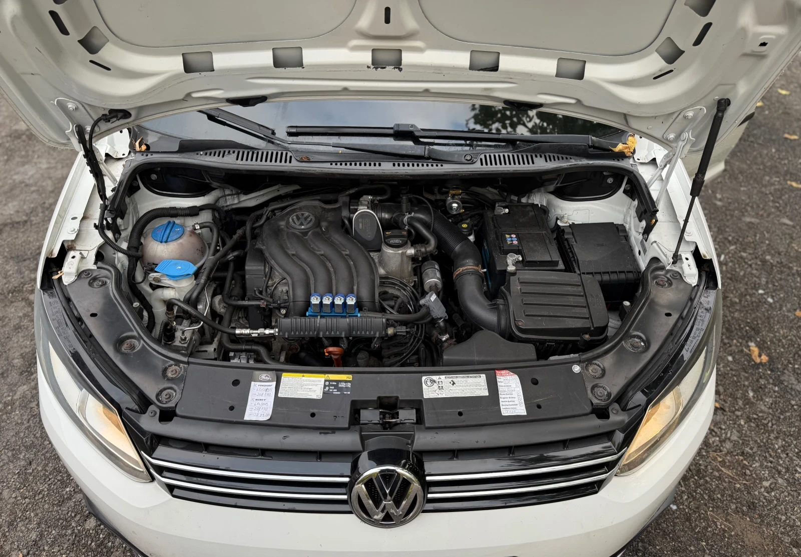 VW Caddy 1.2 TSI, снимка 11 - Автомобили и джипове - 54648327