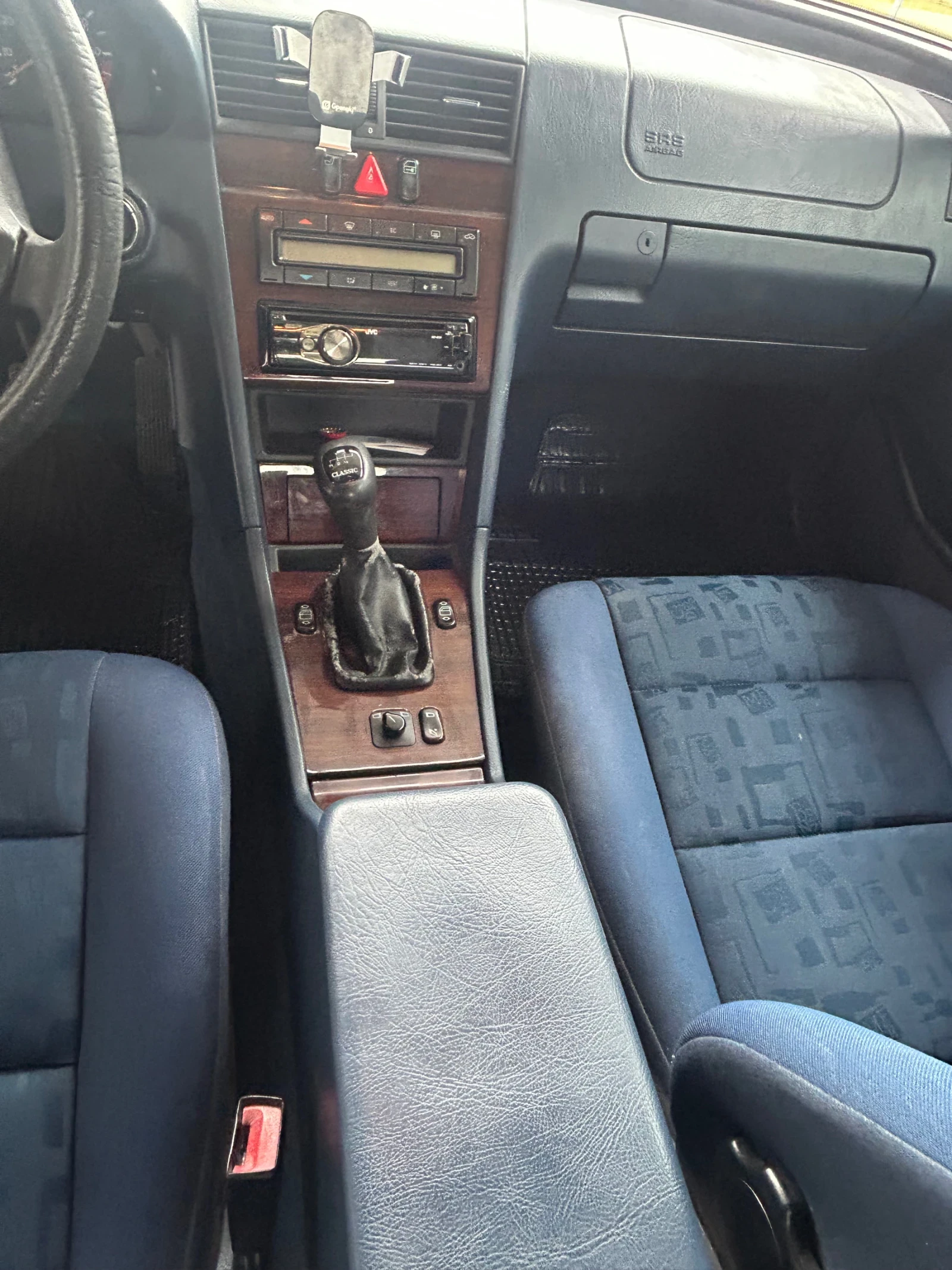 Mercedes-Benz C 180, снимка 15 - Автомобили и джипове - 54068520