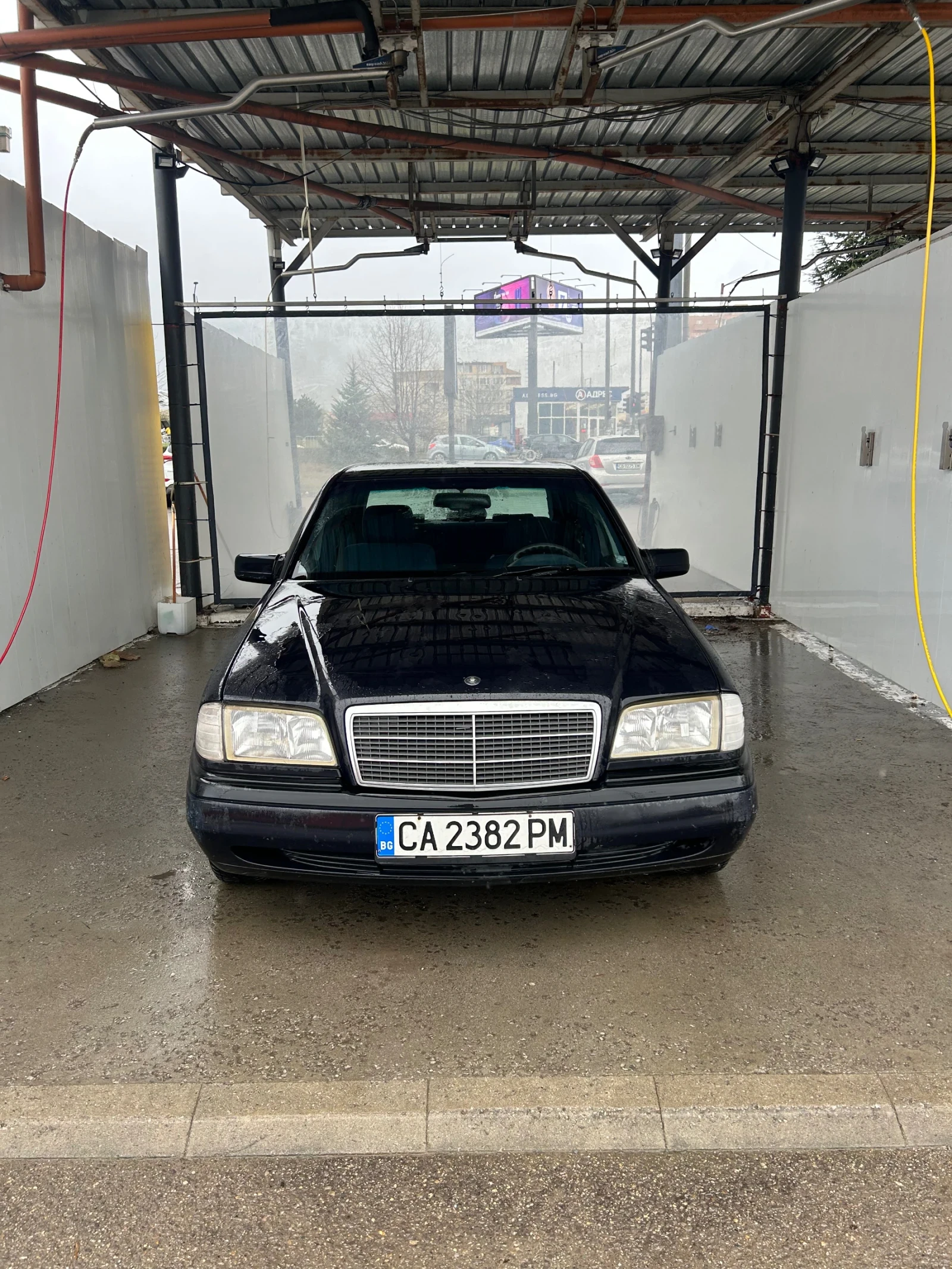 Mercedes-Benz C 180, снимка 2 - Автомобили и джипове - 54068520