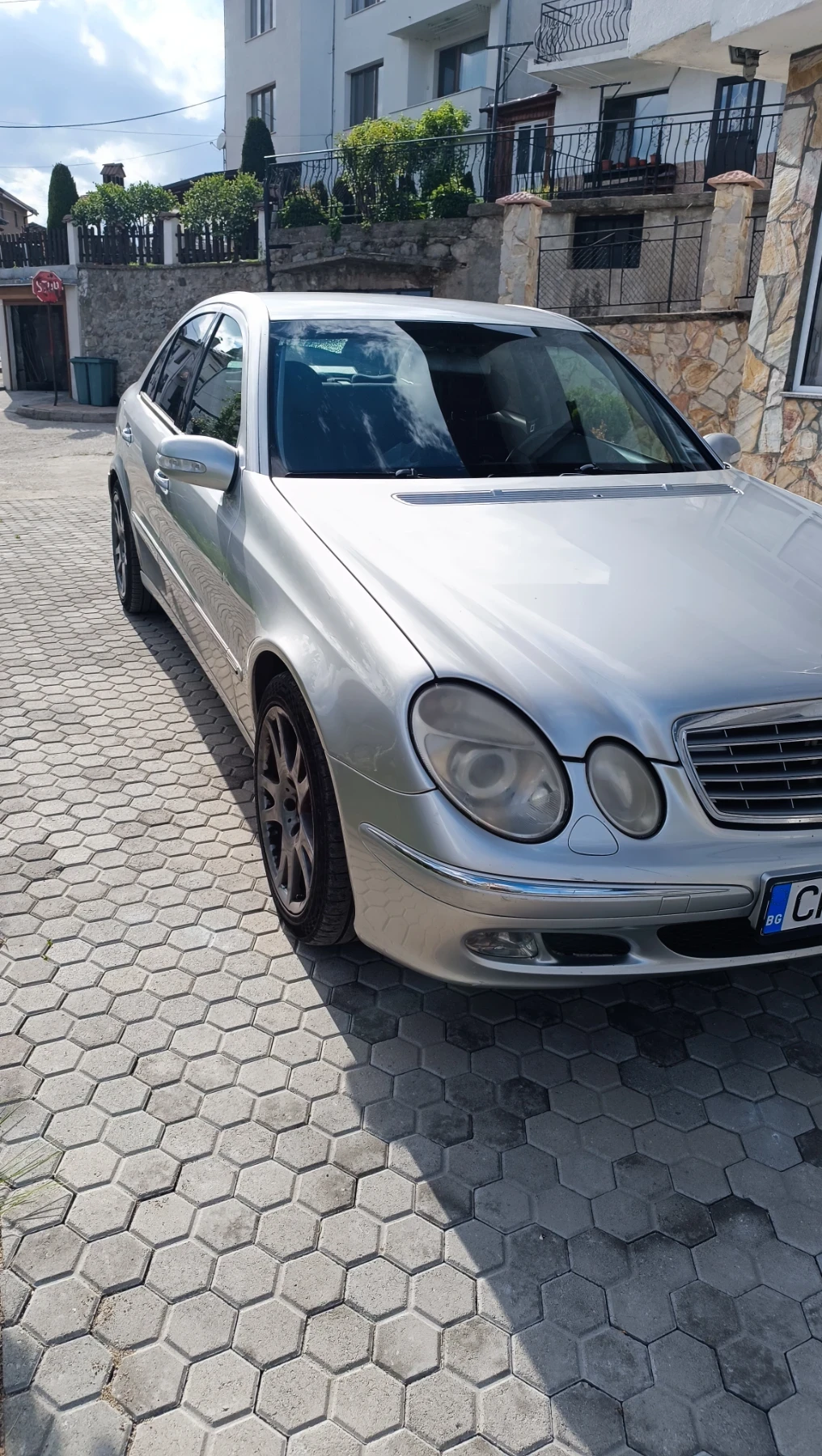 Mercedes-Benz E 270, снимка 4 - Автомобили и джипове - 54722625
