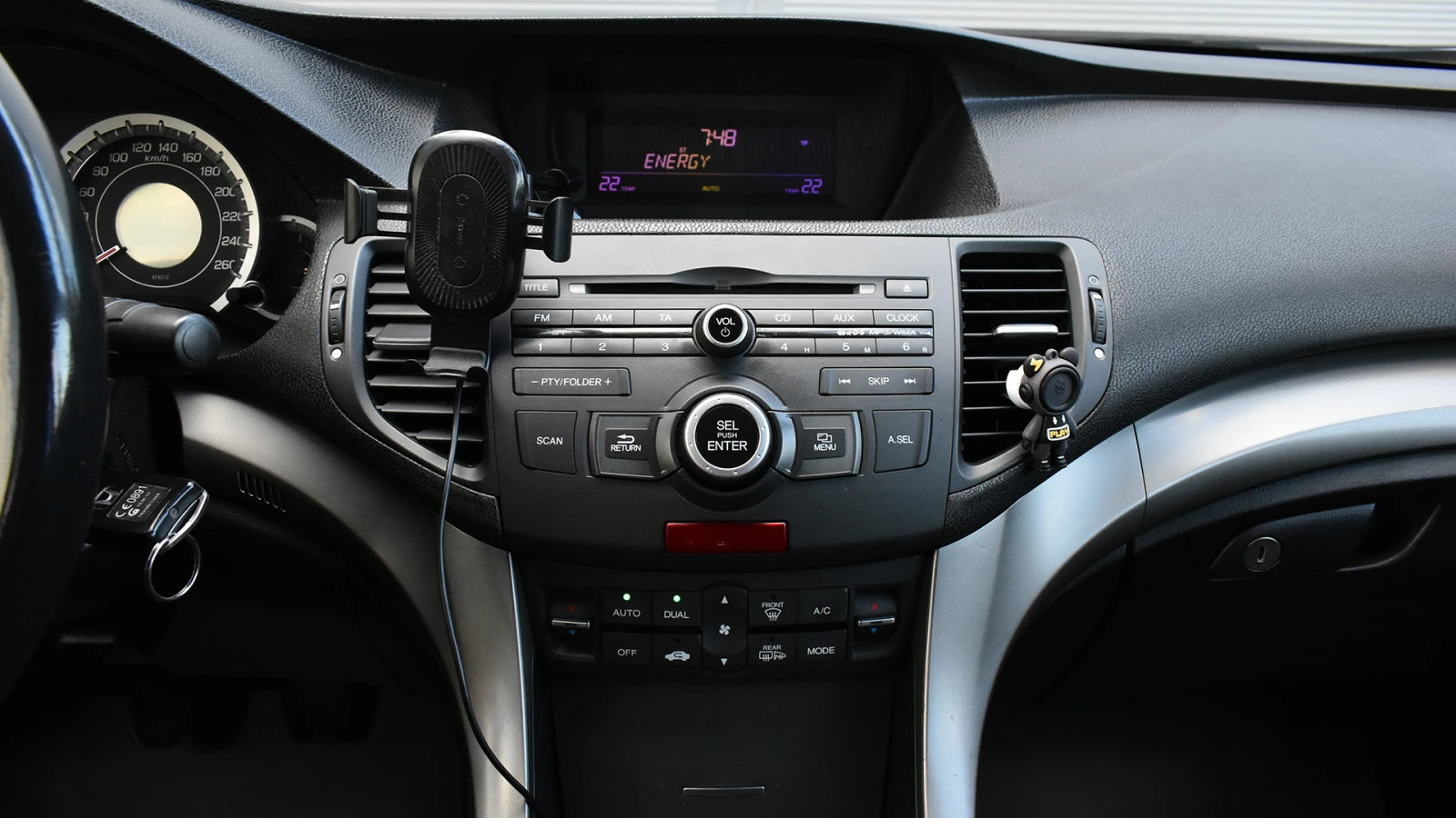 Honda Accord 2.2 i-DTEC, снимка 14 - Автомобили и джипове - 54747621