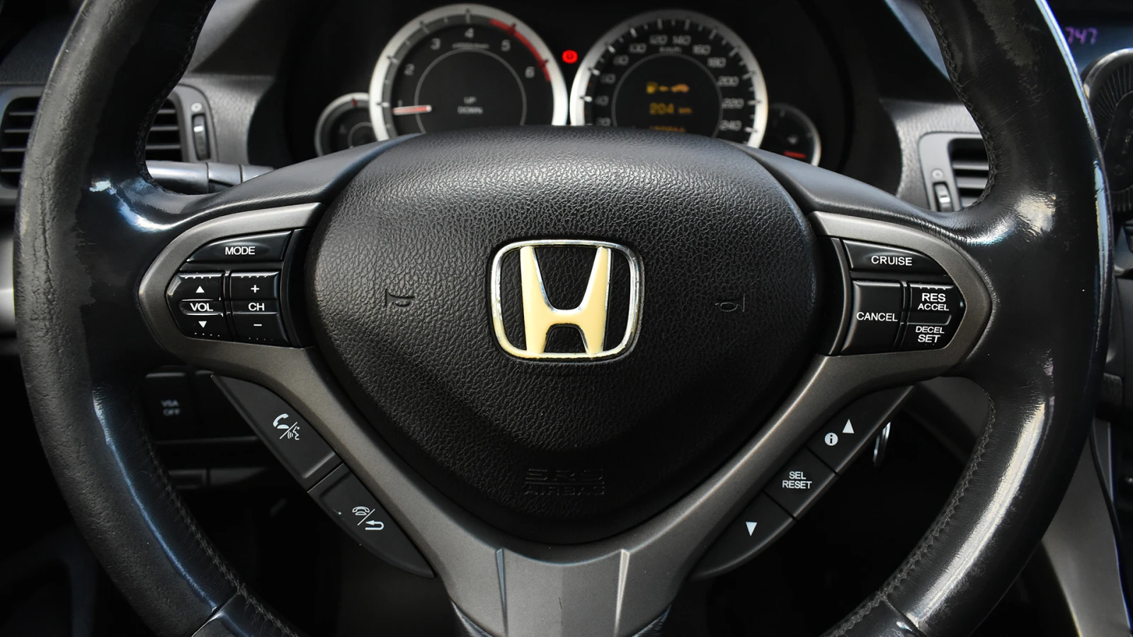 Honda Accord 2.2 i-DTEC, снимка 13 - Автомобили и джипове - 54747621