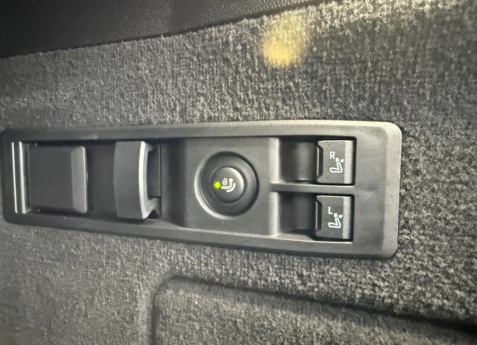 BMW iX 40, снимка 9 - Автомобили и джипове - 54778653