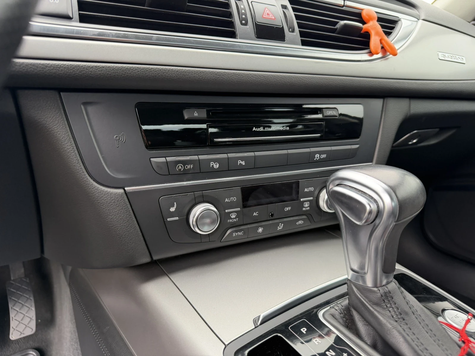 Audi A6 3.0Tdi/Quattro/екстрова, снимка 14 - Автомобили и джипове - 54799291