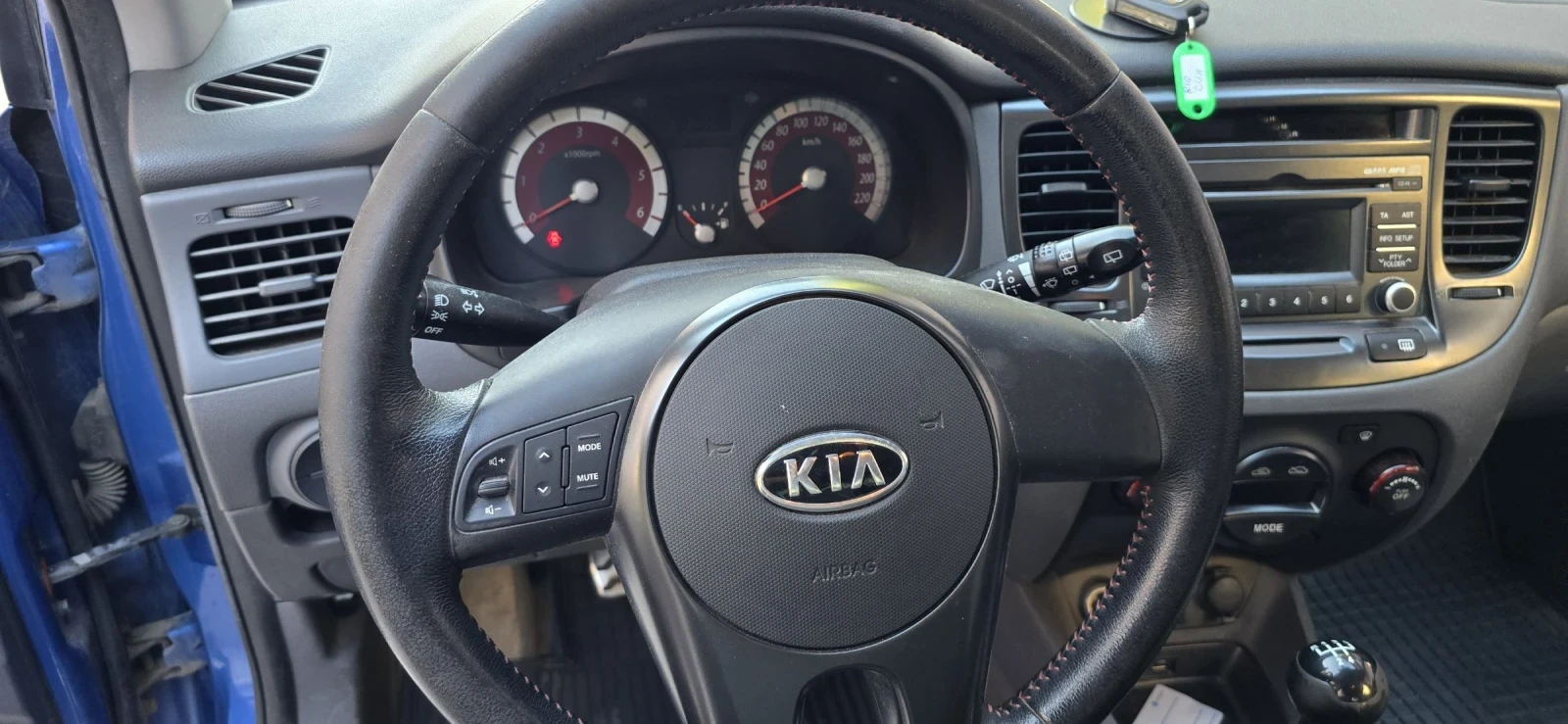 Kia Rio 1.6d, Sport, снимка 14 - Автомобили и джипове - 55081706