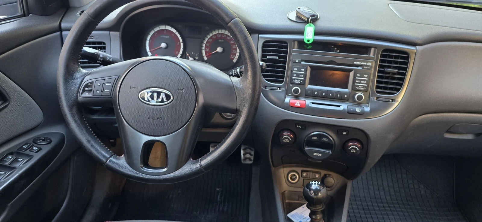 Kia Rio 1.6d, Sport, снимка 17 - Автомобили и джипове - 55081706