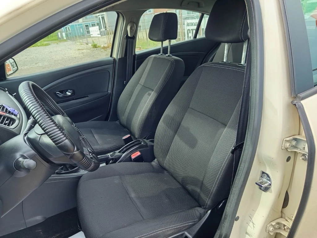 Renault Fluence, снимка 17 - Автомобили и джипове - 55220371