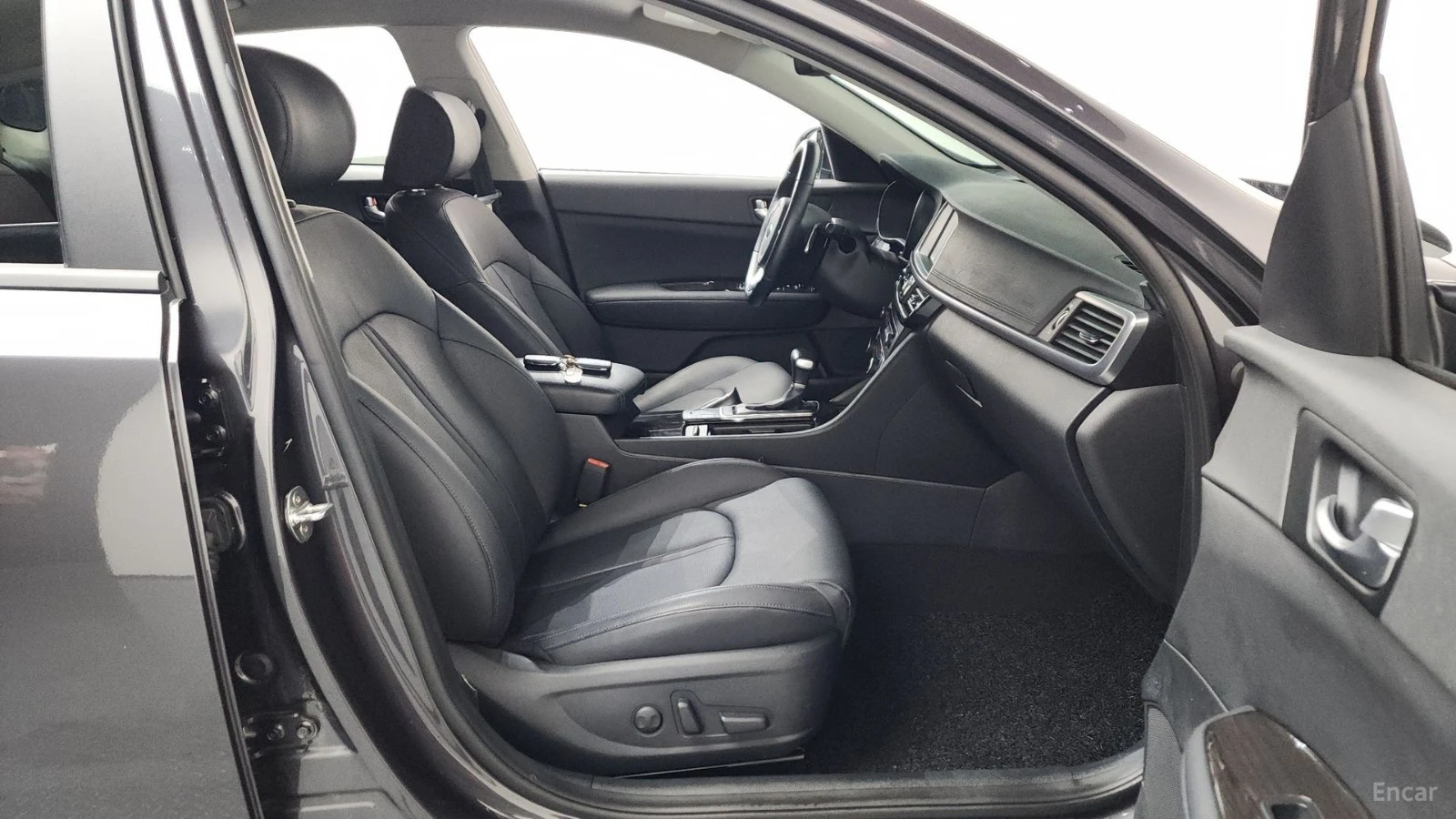 Kia K5 2.0 SX Prestige* КОЖА* ОБДУХВ* НАВИ* КАМЕРА, снимка 16 - Автомобили и джипове - 55577362